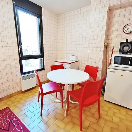 Frolise, T2, Centre, Wifi, Parking Couvert Gratuit, 4 Personnes * Bagnères-de-Luchon